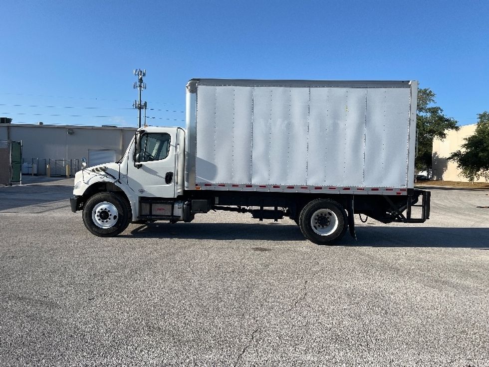 Medium Duty Box Truck-Light and Medium Duty Trucks-Freightliner-2018-M2-Tampa-FL-223,510\n\t\tmiles-$ 37,500 - Image 4