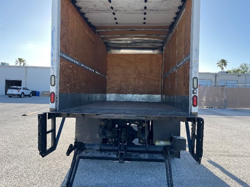 Medium Duty Box Truck-Light and Medium Duty Trucks-Freightliner-2018-M2-Tampa-FL-223,510\n\t\tmiles-$ 37,500 - Image 8