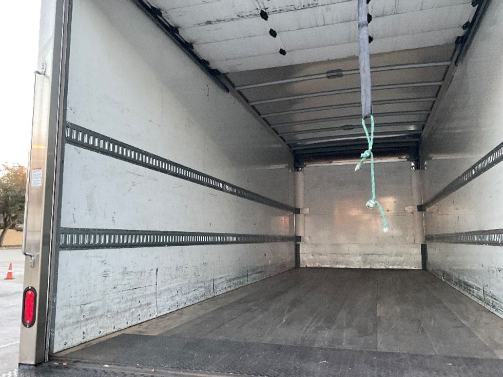 Medium Duty Box Truck-Light and Medium Duty Trucks-Freightliner-2018-M2-Tampa-FL-226,849\n\t\tmiles-$ 38,750 - Image 11