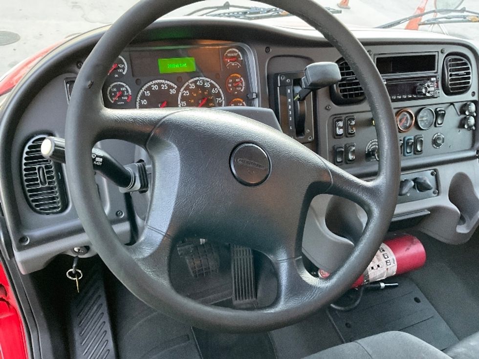 Medium Duty Box Truck-Light and Medium Duty Trucks-Freightliner-2018-M2-Tampa-FL-226,849\n\t\tmiles-$ 38,750 - Image 17