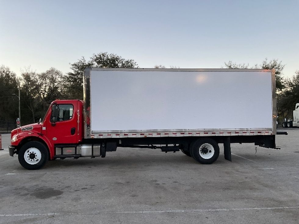 Medium Duty Box Truck-Light and Medium Duty Trucks-Freightliner-2018-M2-Tampa-FL-226,849\n\t\tmiles-$ 38,750 - Image 4