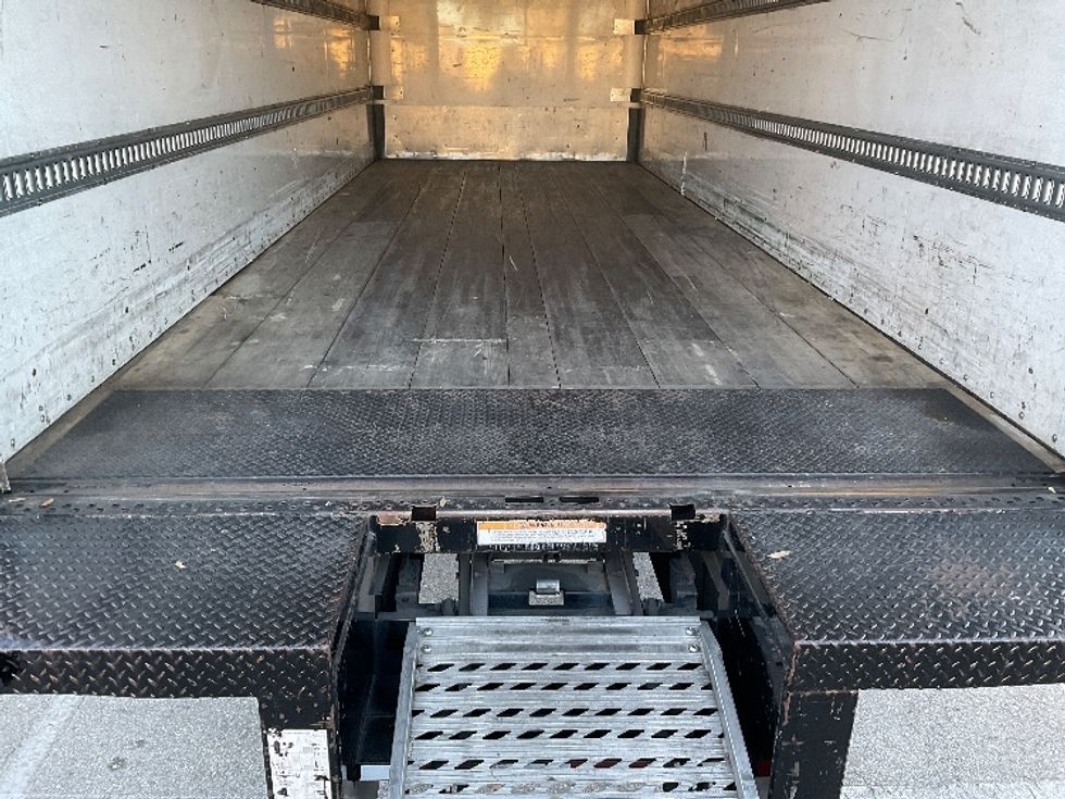 Medium Duty Box Truck-Light and Medium Duty Trucks-Freightliner-2018-M2-Tampa-FL-230,494\n\t\tmiles-$ 40,750 - Image 10