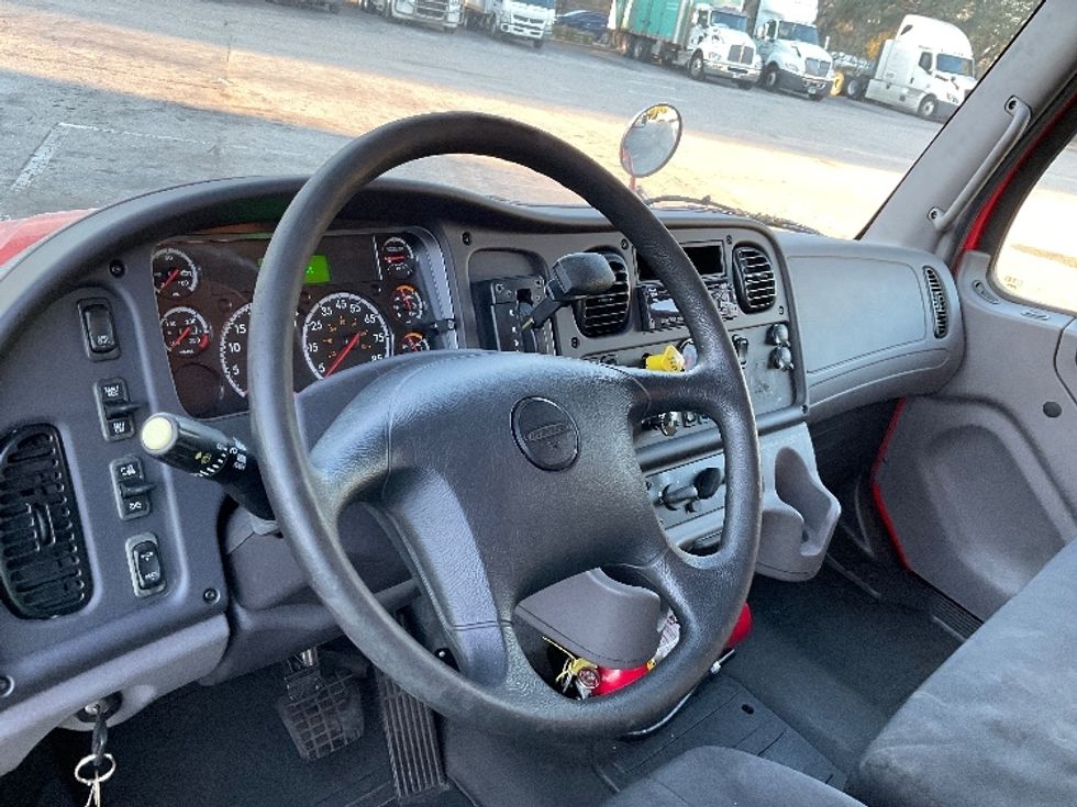 Medium Duty Box Truck-Light and Medium Duty Trucks-Freightliner-2018-M2-Tampa-FL-230,494\n\t\tmiles-$ 40,750 - Image 17