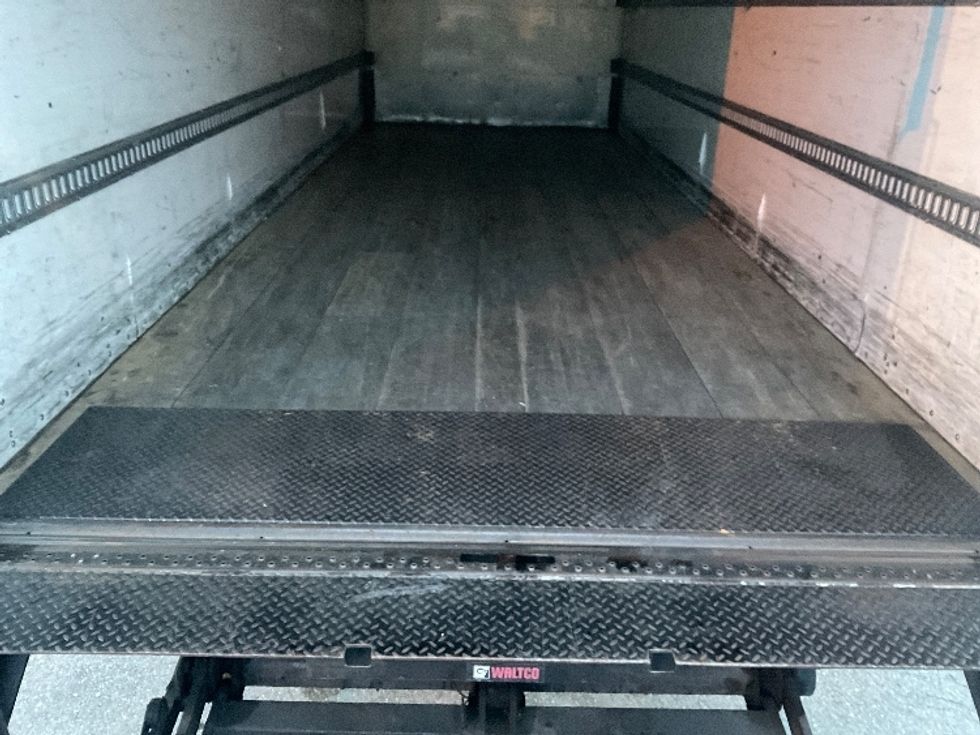 Medium Duty Box Truck-Light and Medium Duty Trucks-Freightliner-2018-M2-Tampa-FL-231,293\n\t\tmiles-$ 42,250 - Image 10