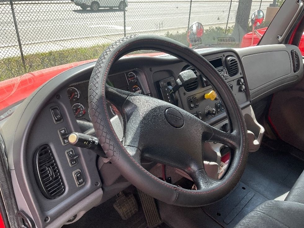 Medium Duty Box Truck-Light and Medium Duty Trucks-Freightliner-2018-M2-Tampa-FL-231,293\n\t\tmiles-$ 42,250 - Image 17