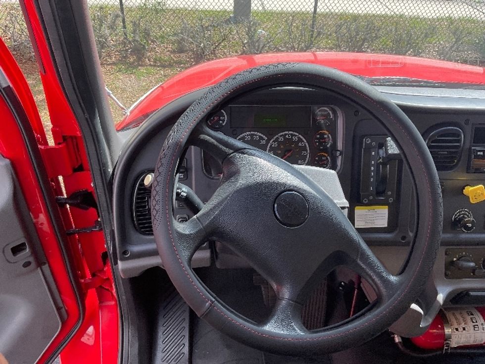 Medium Duty Box Truck-Light and Medium Duty Trucks-Freightliner-2018-M2-Tampa-FL-231,293\n\t\tmiles-$ 42,250 - Image 18