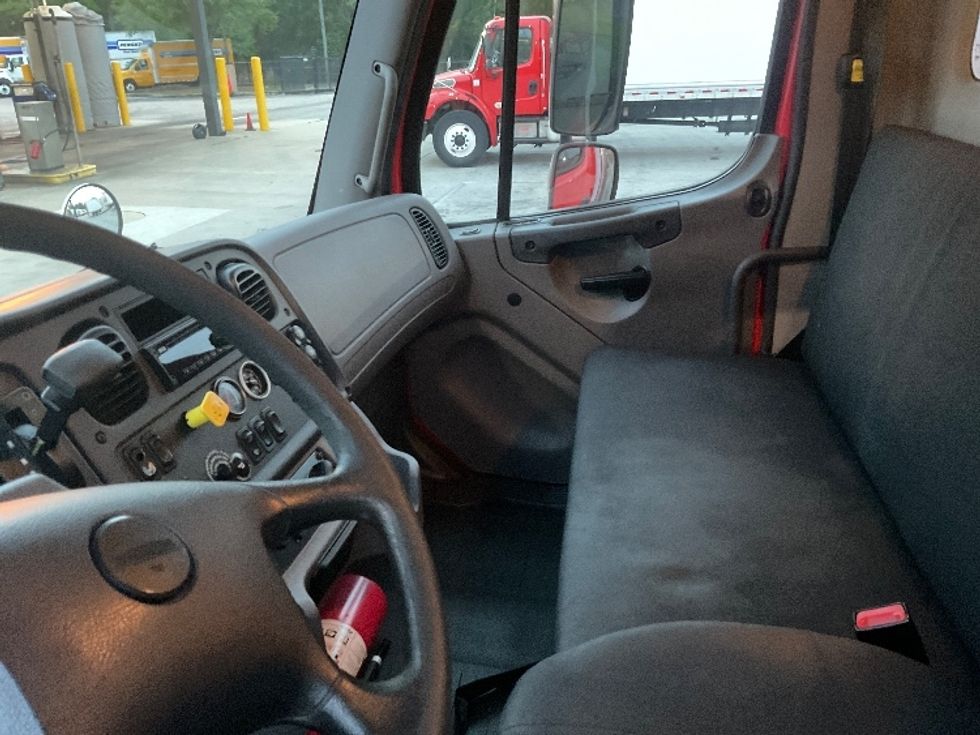 Medium Duty Box Truck-Light and Medium Duty Trucks-Freightliner-2018-M2-Tampa-FL-231,293\n\t\tmiles-$ 42,250 - Image 19