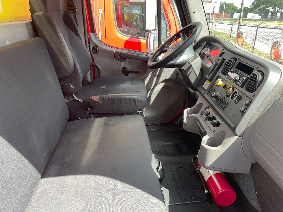 Medium Duty Box Truck-Light and Medium Duty Trucks-Freightliner-2018-M2-Tampa-FL-231,293\n\t\tmiles-$ 42,250 - Image 22