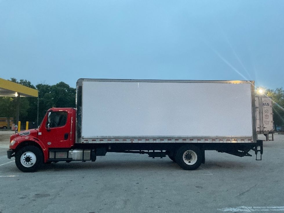 Medium Duty Box Truck-Light and Medium Duty Trucks-Freightliner-2018-M2-Tampa-FL-231,293\n\t\tmiles-$ 42,250 - Image 4