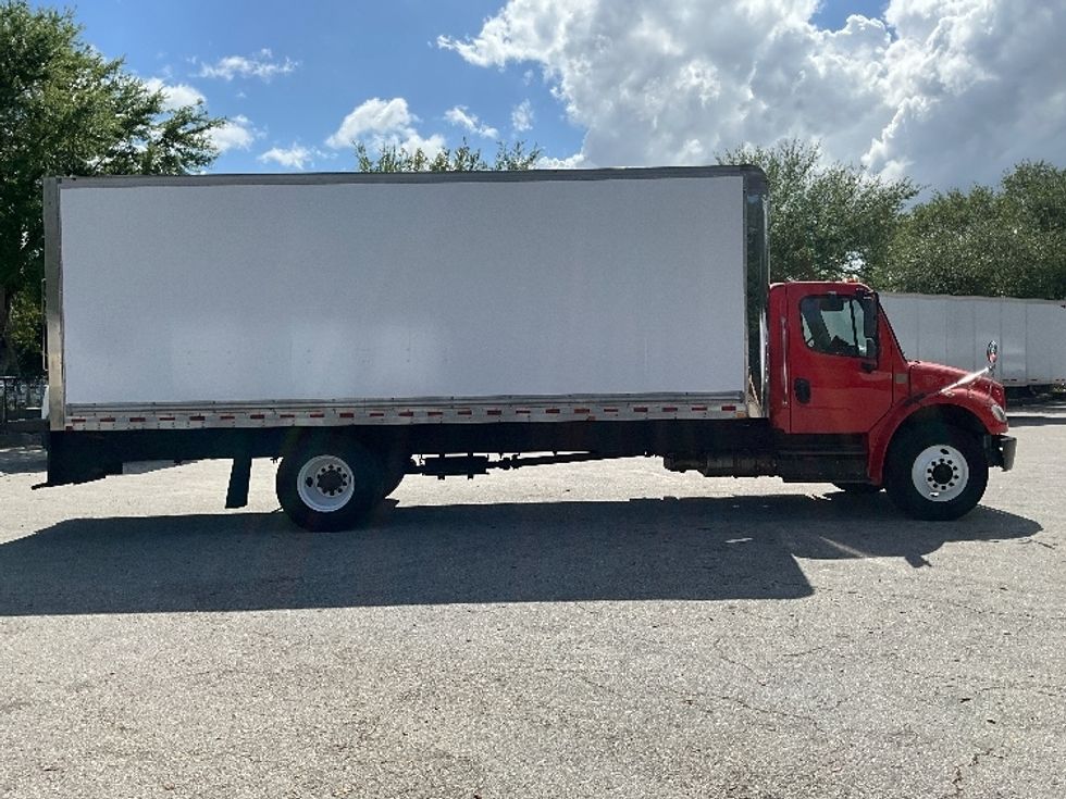 Medium Duty Box Truck-Light and Medium Duty Trucks-Freightliner-2018-M2-Tampa-FL-260,199\n\t\tmiles-$ 35,500 - Image 15