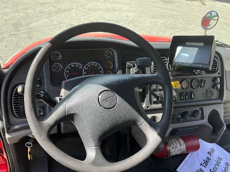 Medium Duty Box Truck-Light and Medium Duty Trucks-Freightliner-2018-M2-Tampa-FL-260,199\n\t\tmiles-$ 35,500 - Image 18