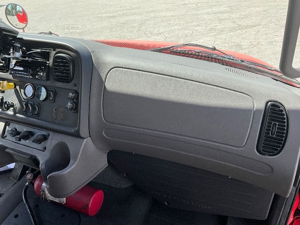 Medium Duty Box Truck-Light and Medium Duty Trucks-Freightliner-2018-M2-Tampa-FL-260,199\n\t\tmiles-$ 35,500 - Image 20