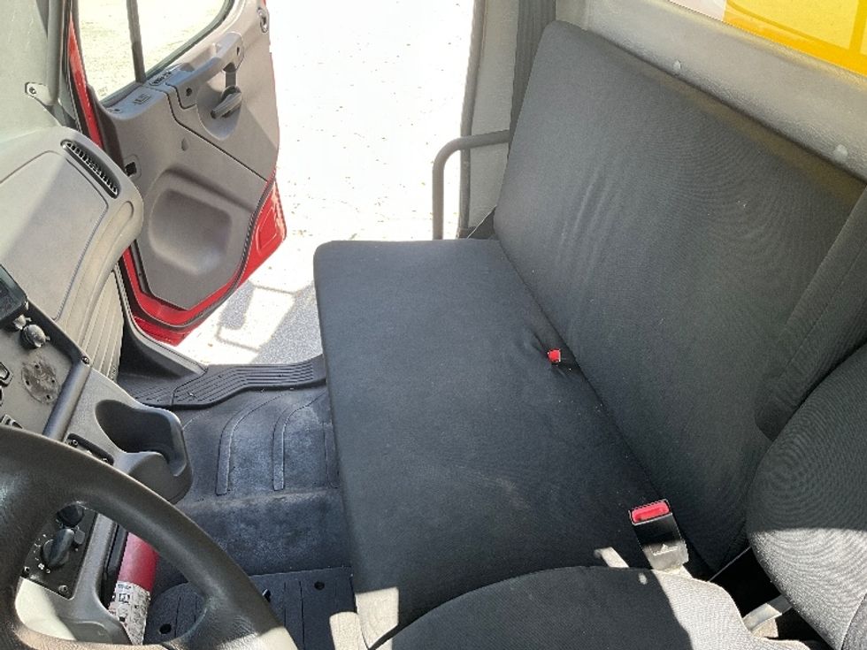 Medium Duty Box Truck-Light and Medium Duty Trucks-Freightliner-2018-M2-Tampa-FL-260,199\n\t\tmiles-$ 35,500 - Image 21