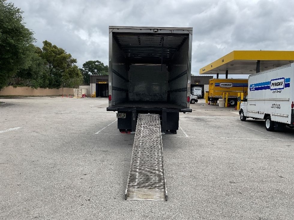 Medium Duty Box Truck-Light and Medium Duty Trucks-Freightliner-2018-M2-Tampa-FL-260,199\n\t\tmiles-$ 35,500 - Image 9