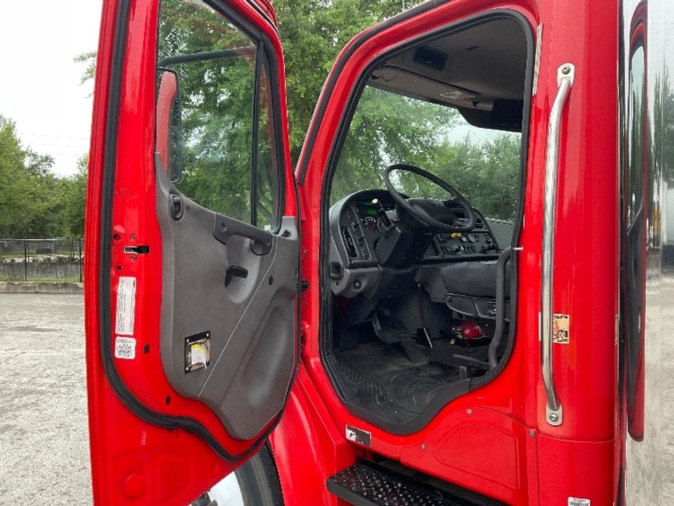 Medium Duty Box Truck-Light and Medium Duty Trucks-Freightliner-2018-M2-Tampa-FL-270,474\n\t\tmiles-$ 38,000 - Image 16