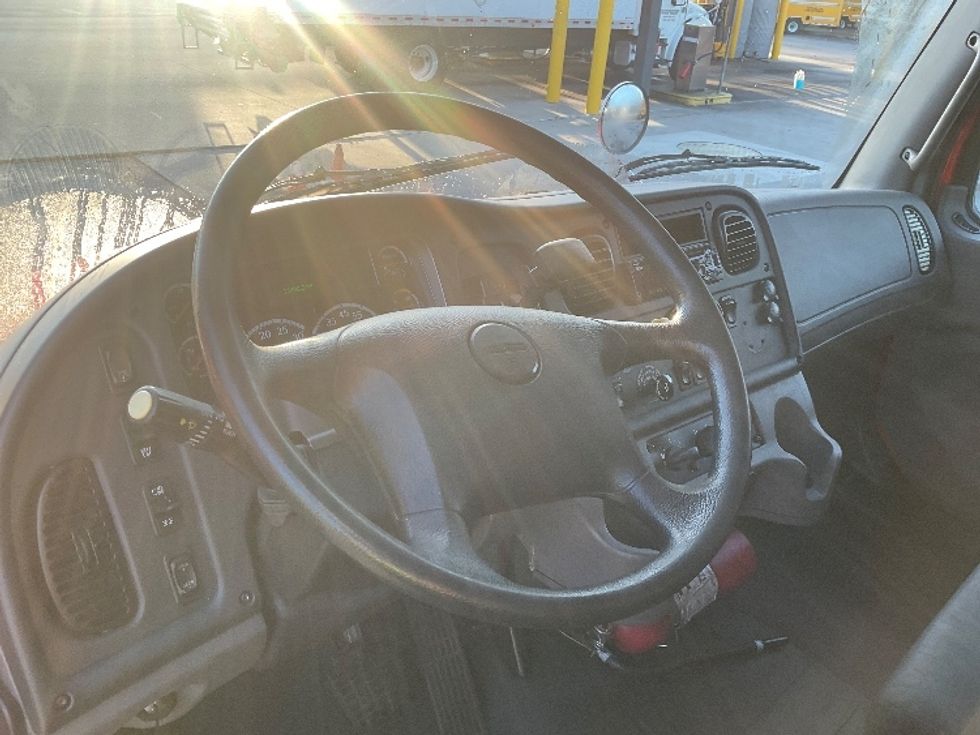 Medium Duty Box Truck-Light and Medium Duty Trucks-Freightliner-2018-M2-Tampa-FL-295,970\n\t\tmiles-$ 34,250 - Image 17