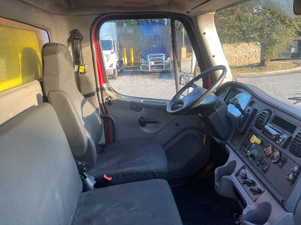Medium Duty Box Truck-Light and Medium Duty Trucks-Freightliner-2018-M2-Tampa-FL-295,970\n\t\tmiles-$ 34,250 - Image 21
