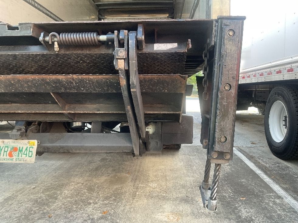 Medium Duty Box Truck-Light and Medium Duty Trucks-Freightliner-2018-M2-Tampa-FL-295,970\n\t\tmiles-$ 34,250 - Image 24