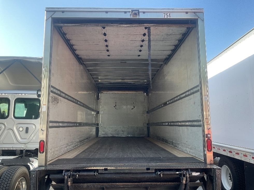 Medium Duty Box Truck-Light and Medium Duty Trucks-Freightliner-2018-M2-Tampa-FL-295,970\n\t\tmiles-$ 34,250 - Image 25