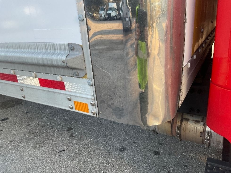 Medium Duty Box Truck-Light and Medium Duty Trucks-Freightliner-2018-M2-Tampa-FL-295,970\n\t\tmiles-$ 34,250 - Image 27