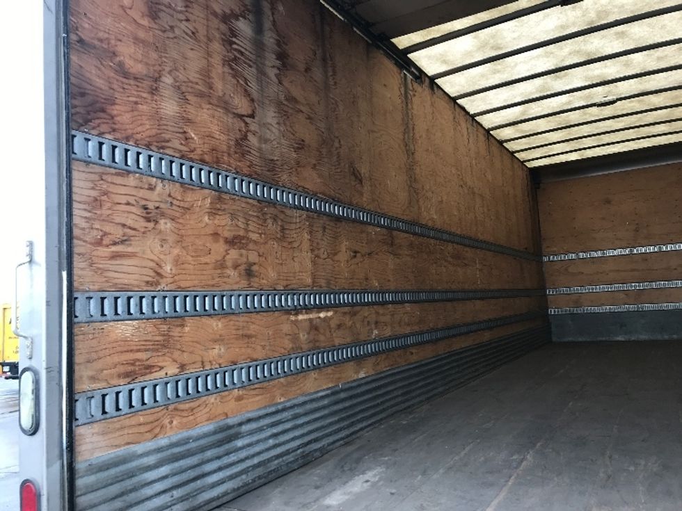 Medium Duty Box Truck-Light and Medium Duty Trucks-Freightliner-2018-M2-Toronto-ON-485,675\n\t\tkm-$ 32,500 - Image 11