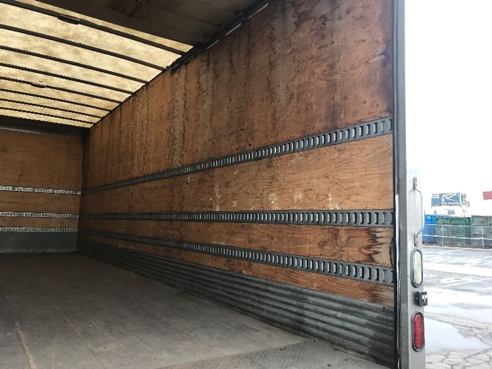 Medium Duty Box Truck-Light and Medium Duty Trucks-Freightliner-2018-M2-Toronto-ON-485,675\n\t\tkm-$ 32,500 - Image 12