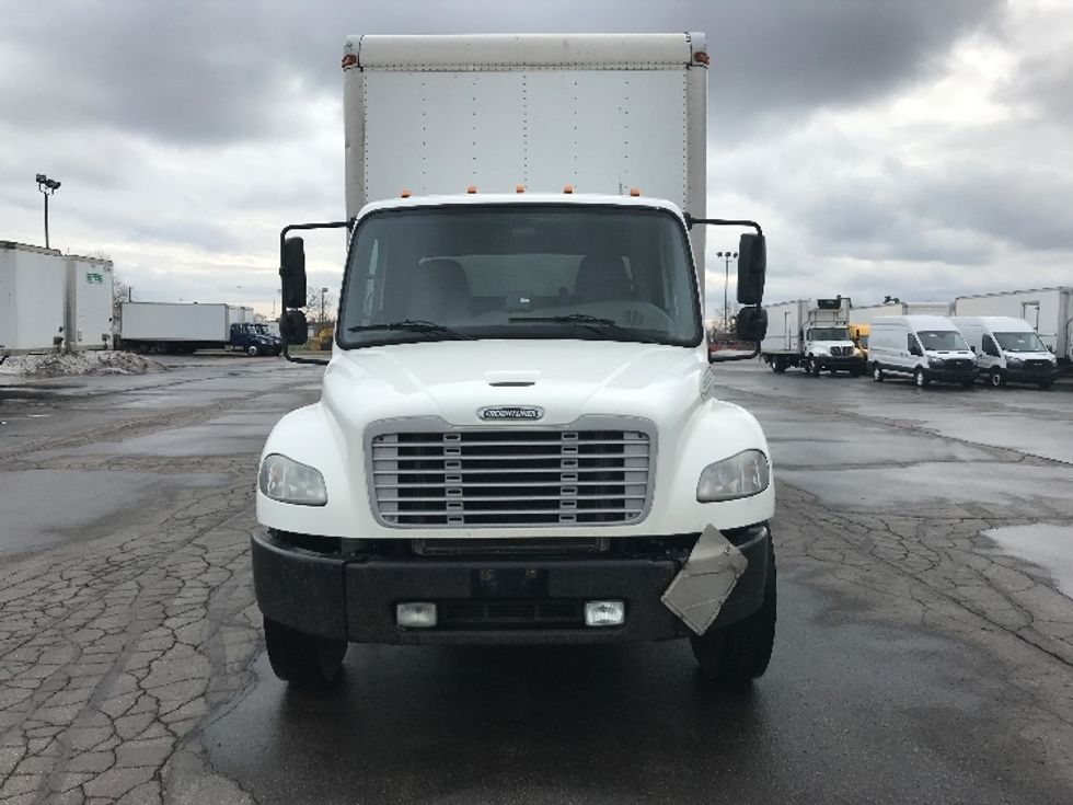 Medium Duty Box Truck-Light and Medium Duty Trucks-Freightliner-2018-M2-Toronto-ON-485,675\n\t\tkm-$ 32,500 - Image 2