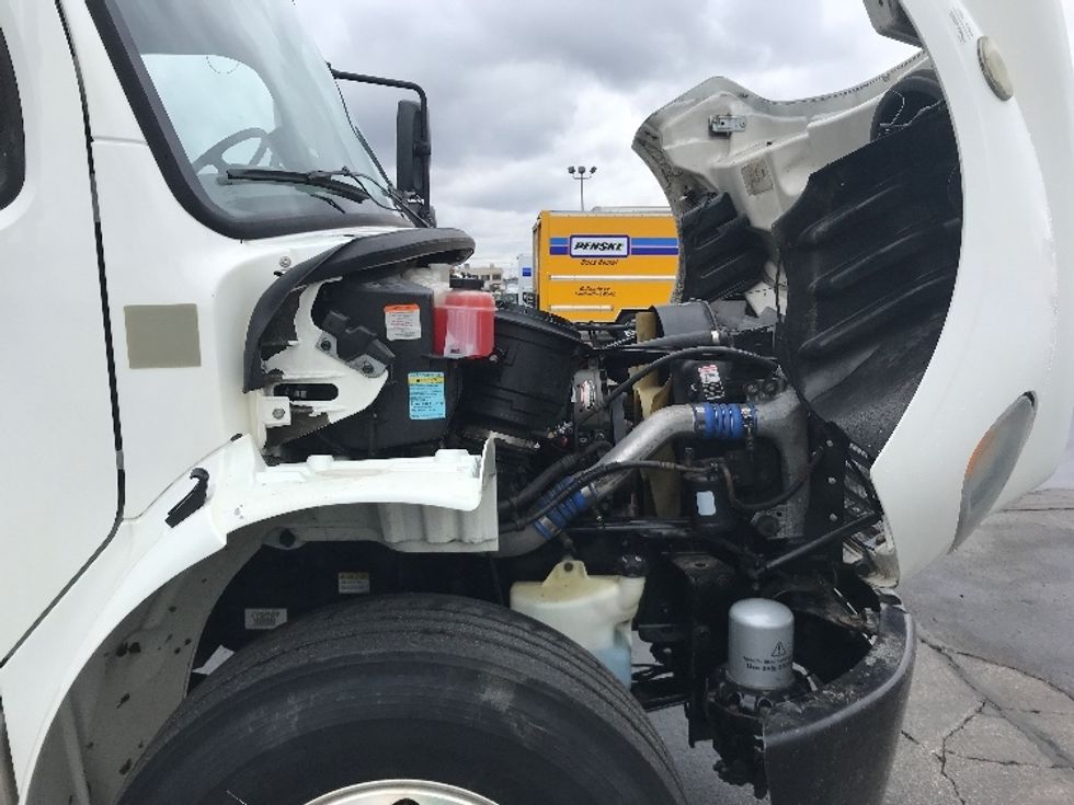 Medium Duty Box Truck-Light and Medium Duty Trucks-Freightliner-2018-M2-Toronto-ON-485,675\n\t\tkm-$ 32,500 - Image 23