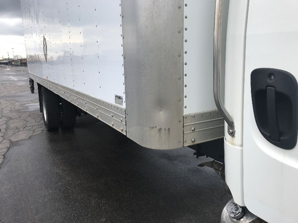 Medium Duty Box Truck-Light and Medium Duty Trucks-Freightliner-2018-M2-Toronto-ON-485,675\n\t\tkm-$ 32,500 - Image 26