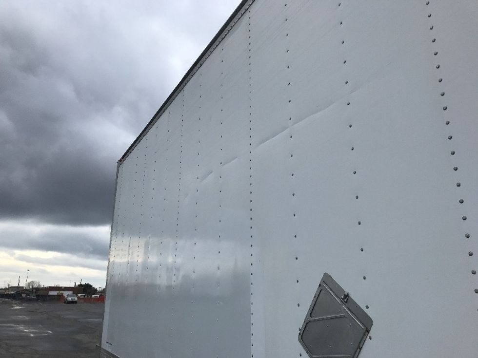 Medium Duty Box Truck-Light and Medium Duty Trucks-Freightliner-2018-M2-Toronto-ON-485,675\n\t\tkm-$ 32,500 - Image 27