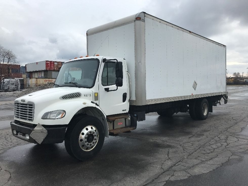 Medium Duty Box Truck-Light and Medium Duty Trucks-Freightliner-2018-M2-Toronto-ON-485,675\n\t\tkm-$ 32,500 - Image 3
