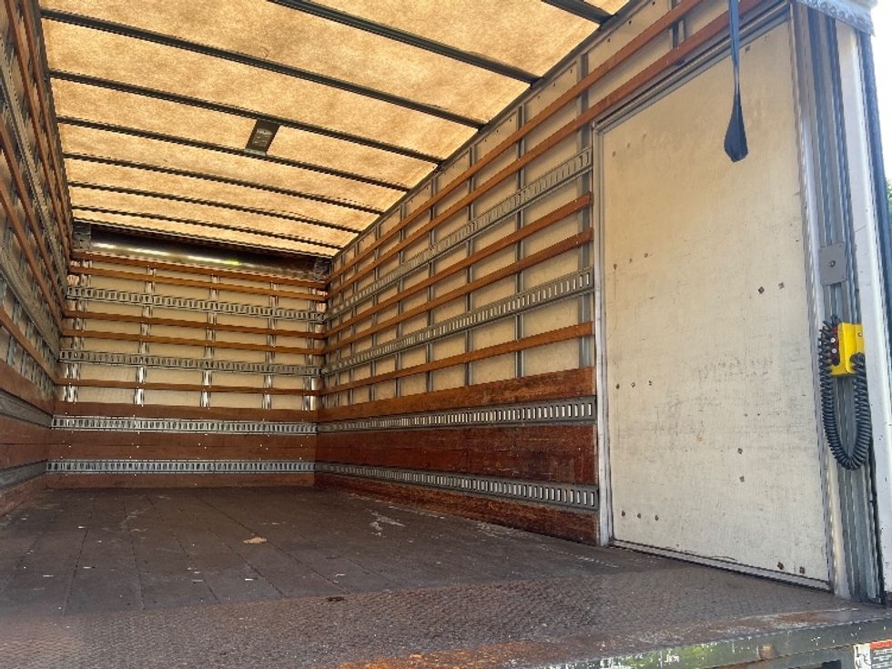 Medium Duty Box Truck-Light and Medium Duty Trucks-Freightliner-2018-M2-Torrance-CA-138,529\n\t\tmiles-$ 35,250 - Image 12