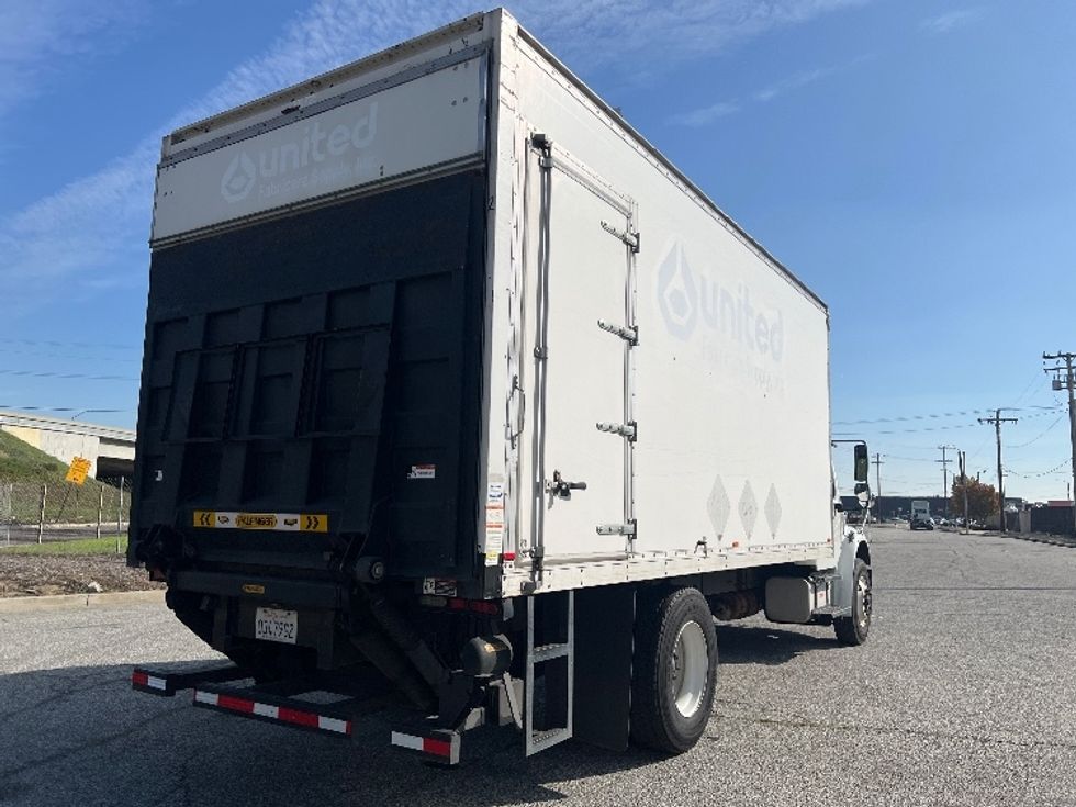 Medium Duty Box Truck-Light and Medium Duty Trucks-Freightliner-2018-M2-Torrance-CA-138,529\n\t\tmiles-$ 35,250 - Image 13