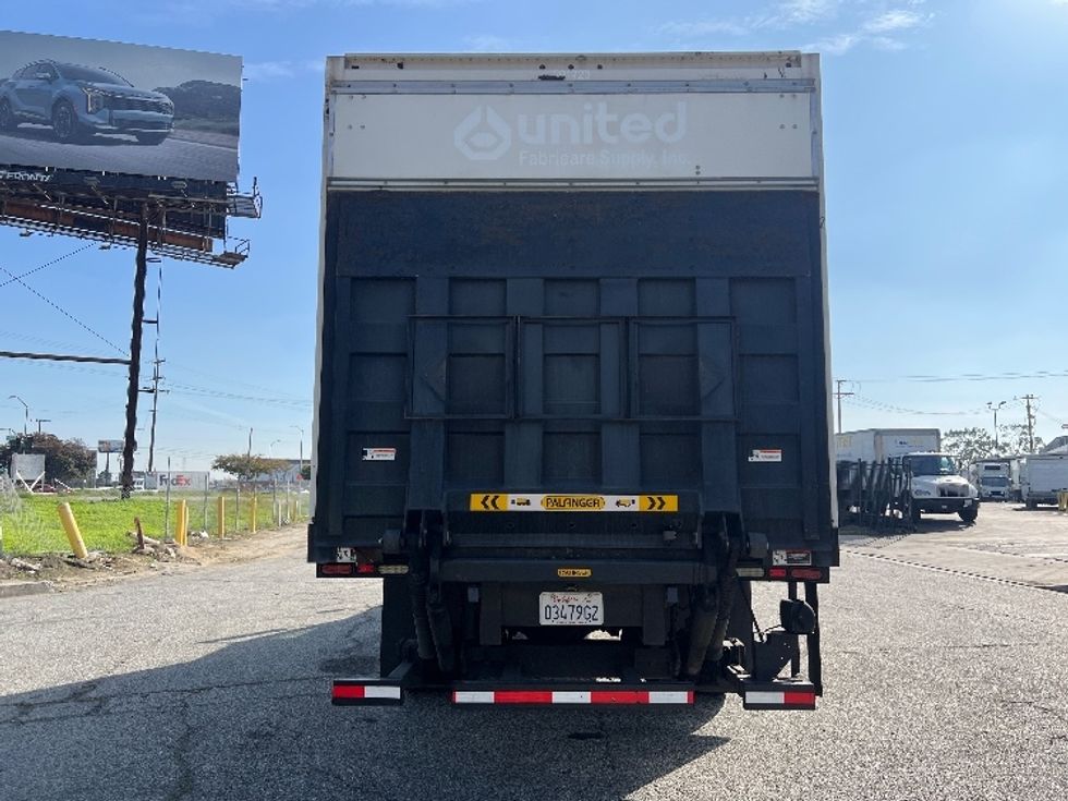 Medium Duty Box Truck-Light and Medium Duty Trucks-Freightliner-2018-M2-Torrance-CA-138,529\n\t\tmiles-$ 35,250 - Image 7