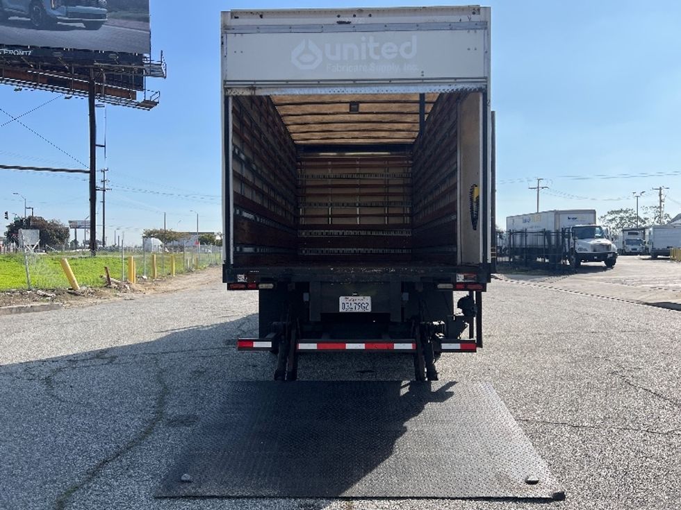 Medium Duty Box Truck-Light and Medium Duty Trucks-Freightliner-2018-M2-Torrance-CA-138,529\n\t\tmiles-$ 35,250 - Image 9