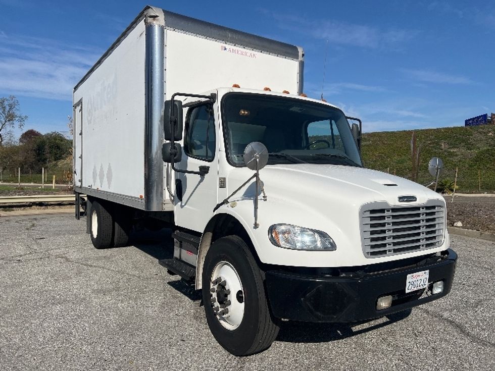 Medium Duty Box Truck-Light and Medium Duty Trucks-Freightliner-2018-M2-Torrance-CA-147,097\n\t\tmiles-$ 33,750 - Image 1