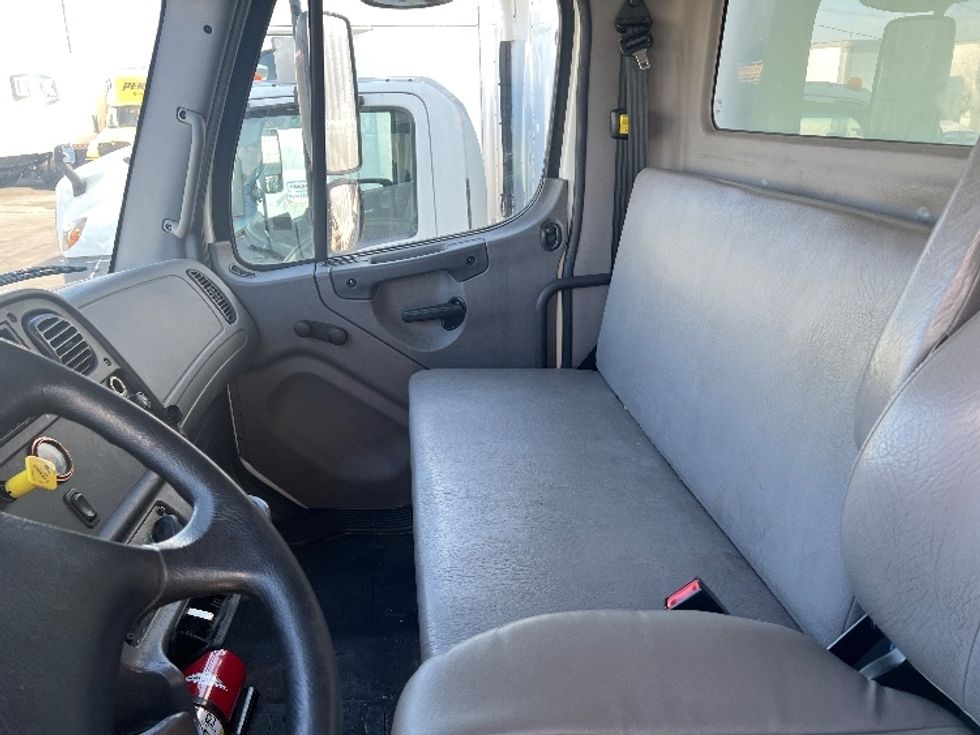 Medium Duty Box Truck-Light and Medium Duty Trucks-Freightliner-2018-M2-Torrance-CA-147,097\n\t\tmiles-$ 33,750 - Image 17