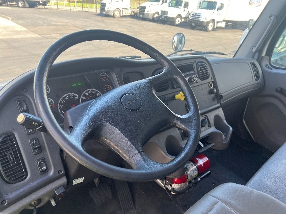 Medium Duty Box Truck-Light and Medium Duty Trucks-Freightliner-2018-M2-Torrance-CA-147,097\n\t\tmiles-$ 33,750 - Image 23