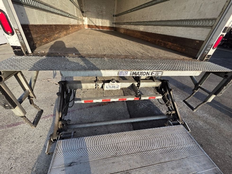 Medium Duty Box Truck-Light and Medium Duty Trucks-Freightliner-2018-M2-Torrance-CA-149,418\n\t\tmiles-$ 52,000 - Image 10