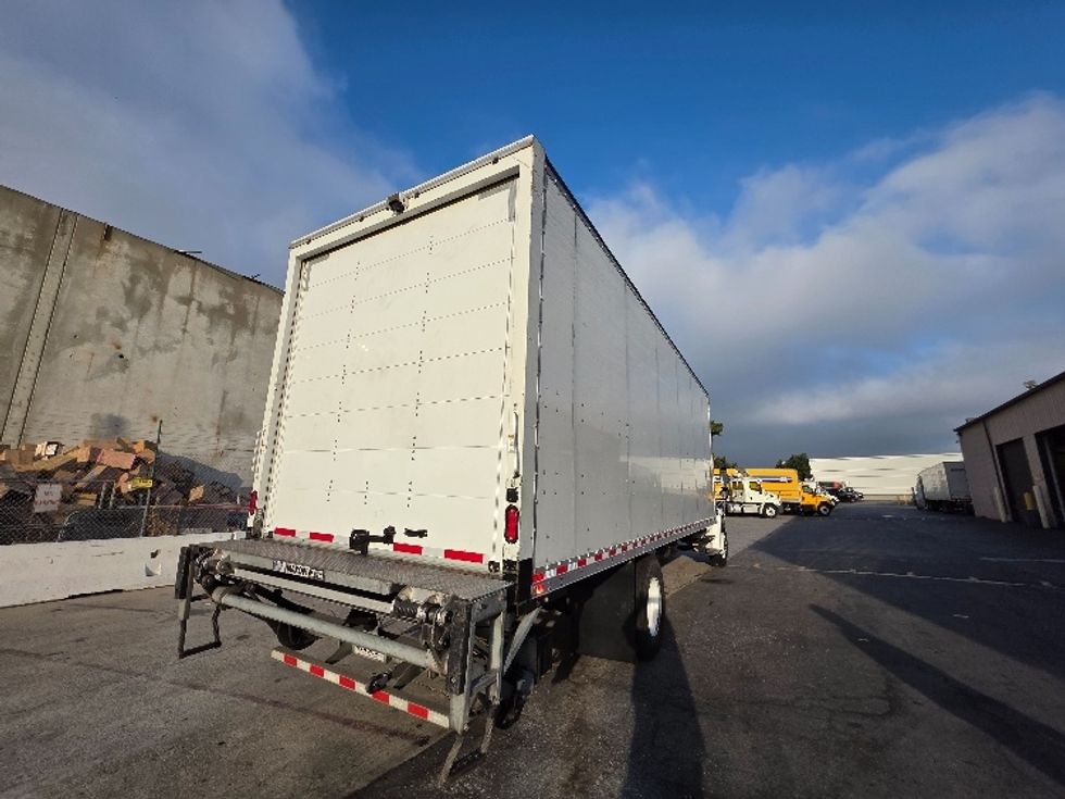 Medium Duty Box Truck-Light and Medium Duty Trucks-Freightliner-2018-M2-Torrance-CA-149,418\n\t\tmiles-$ 52,000 - Image 13