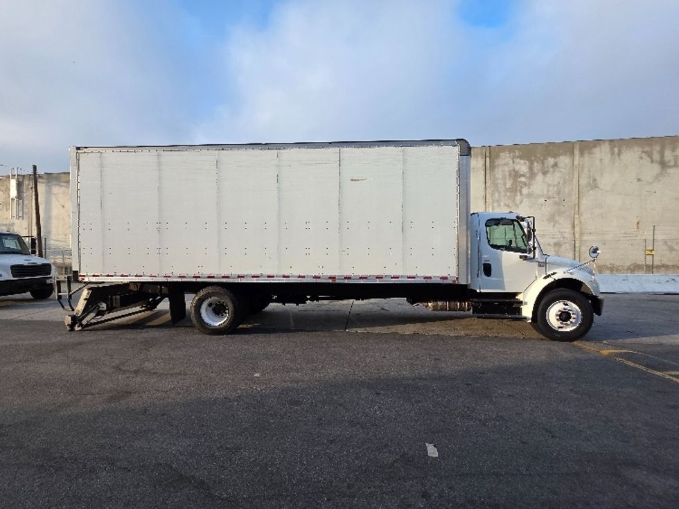 Medium Duty Box Truck-Light and Medium Duty Trucks-Freightliner-2018-M2-Torrance-CA-149,418\n\t\tmiles-$ 52,000 - Image 15