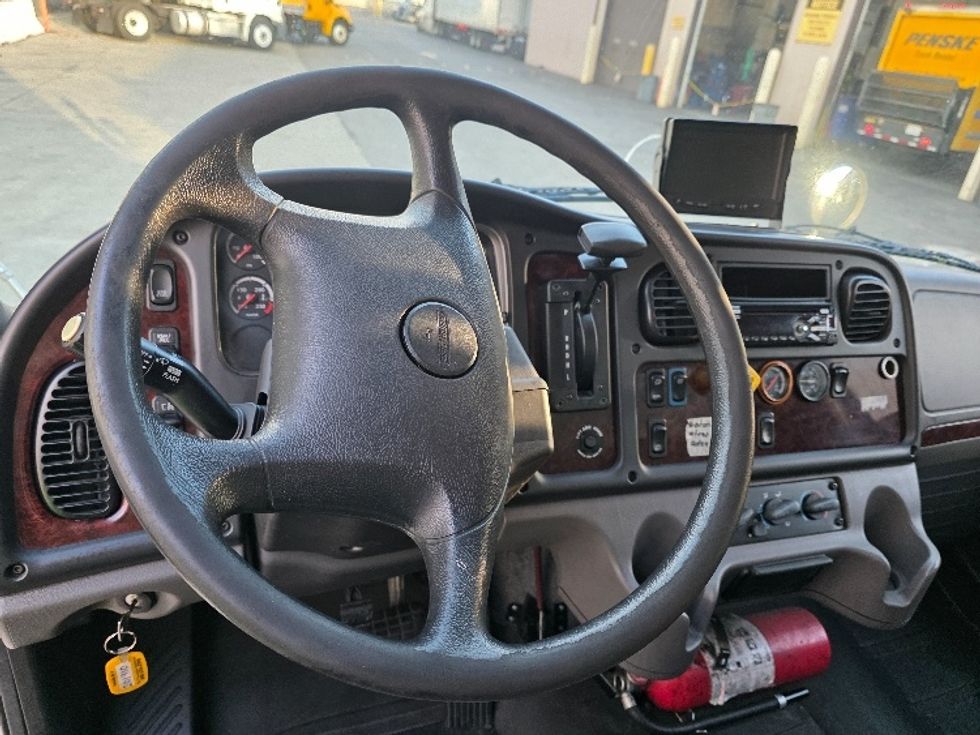Medium Duty Box Truck-Light and Medium Duty Trucks-Freightliner-2018-M2-Torrance-CA-149,418\n\t\tmiles-$ 52,000 - Image 18