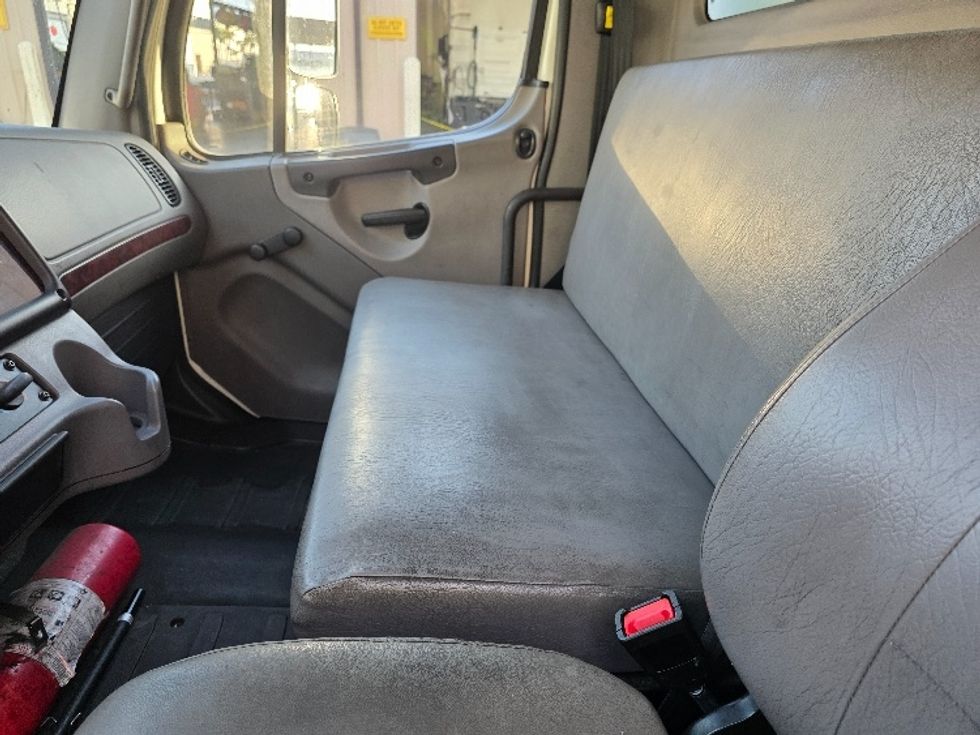 Medium Duty Box Truck-Light and Medium Duty Trucks-Freightliner-2018-M2-Torrance-CA-149,418\n\t\tmiles-$ 52,000 - Image 19