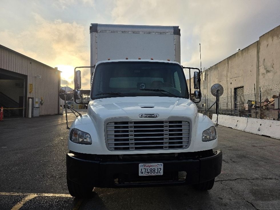 Medium Duty Box Truck-Light and Medium Duty Trucks-Freightliner-2018-M2-Torrance-CA-149,418\n\t\tmiles-$ 52,000 - Image 2
