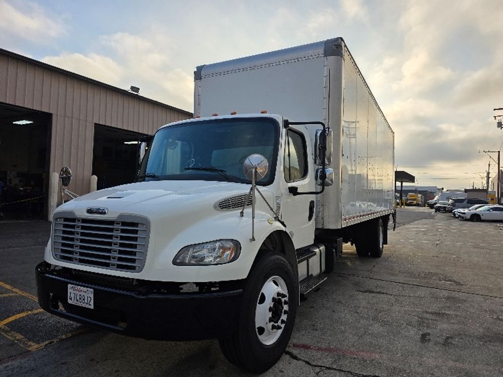Medium Duty Box Truck-Light and Medium Duty Trucks-Freightliner-2018-M2-Torrance-CA-149,418\n\t\tmiles-$ 52,000 - Image 3