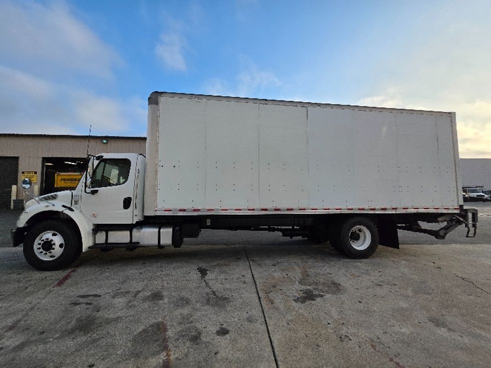 Medium Duty Box Truck-Light and Medium Duty Trucks-Freightliner-2018-M2-Torrance-CA-149,418\n\t\tmiles-$ 52,000 - Image 4