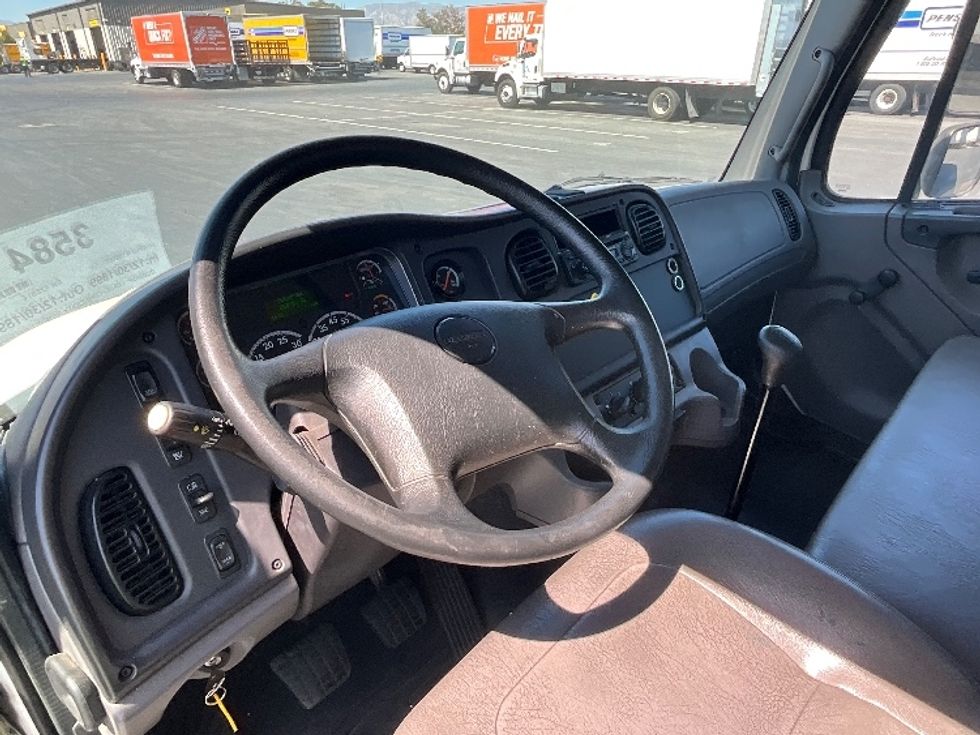 Medium Duty Box Truck-Light and Medium Duty Trucks-Freightliner-2018-M2-Torrance-CA-150,715\n\t\tmiles-$ 40,750 - Image 17