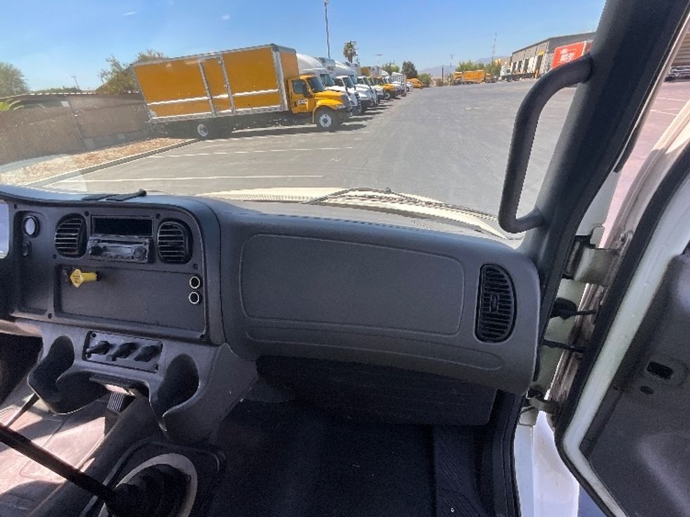 Medium Duty Box Truck-Light and Medium Duty Trucks-Freightliner-2018-M2-Torrance-CA-150,715\n\t\tmiles-$ 40,750 - Image 21