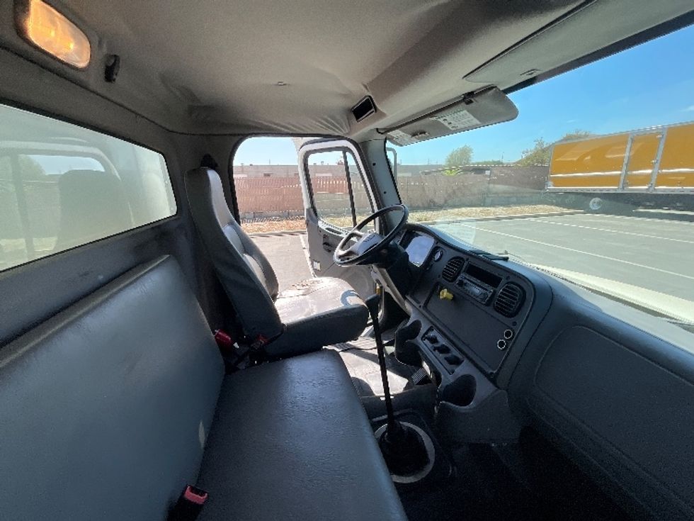 Medium Duty Box Truck-Light and Medium Duty Trucks-Freightliner-2018-M2-Torrance-CA-150,715\n\t\tmiles-$ 40,750 - Image 22