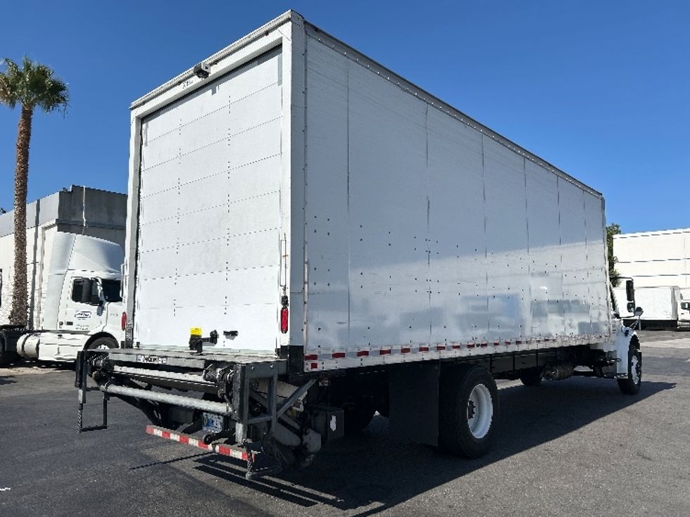 Medium Duty Box Truck-Light and Medium Duty Trucks-Freightliner-2018-M2-Torrance-CA-155,858\n\t\tmiles-$ 52,500 - Image 13